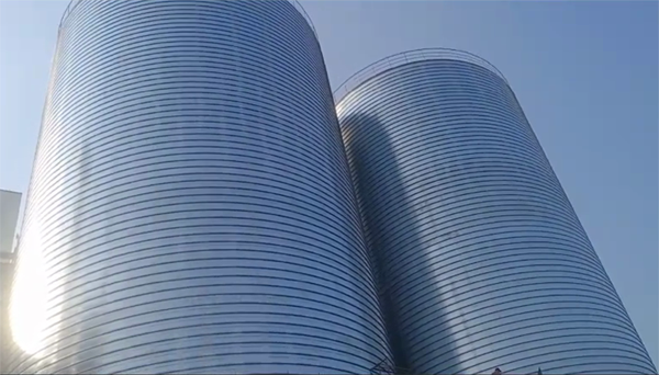 昆明2座混凝土高架卷板仓